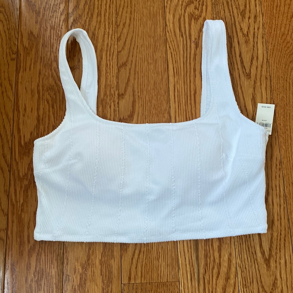 New w/ Tags. Aerie ribbed bathing suit top in white, size M.